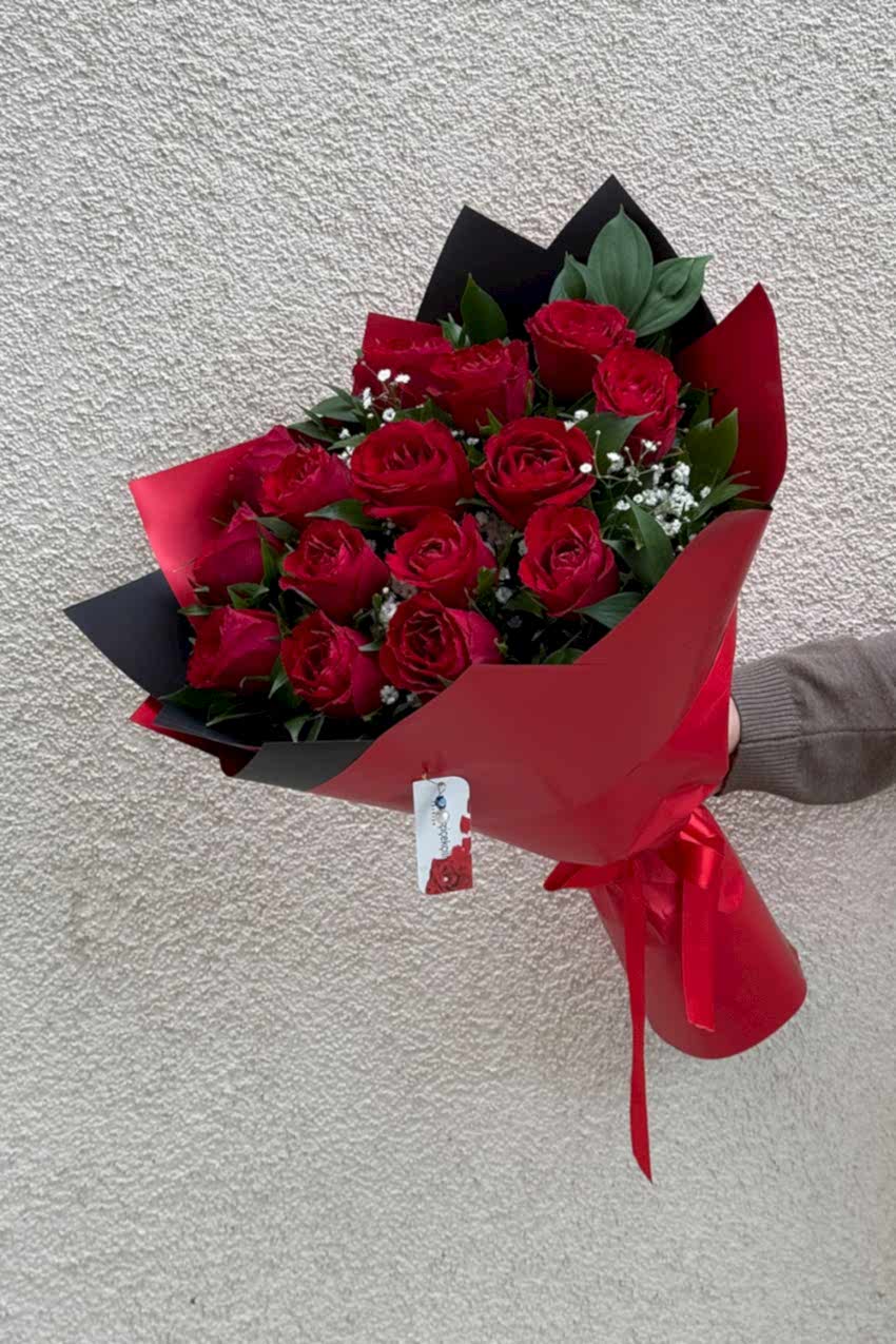 Sen Başkasın 15 Gül